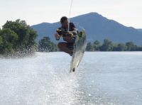 Waterskiing-Wakeboarding